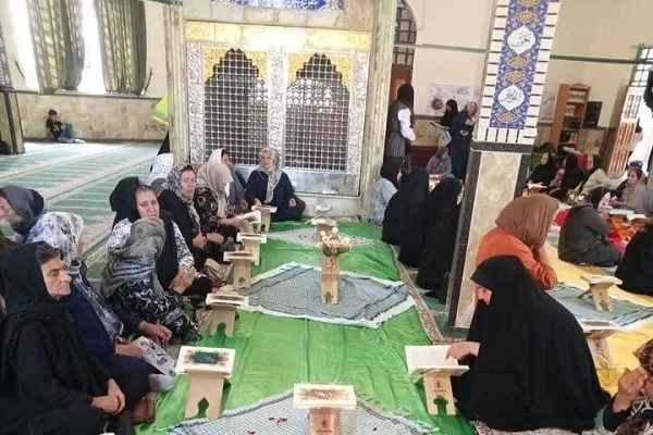 محفل انس با قرآن در سنندج؛ نوری برای شهدای ولایت و رزمندگان اسلام
