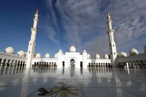 بدء تنفيذ أعمال بناء 15 مسجداً في الإمارات
