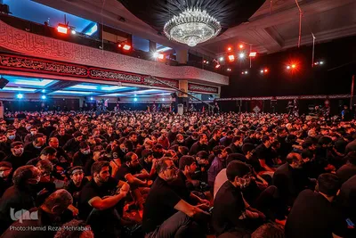 حسینیه ایران؛ پنجمین شب عزاداری در هیئت آیین حسینی