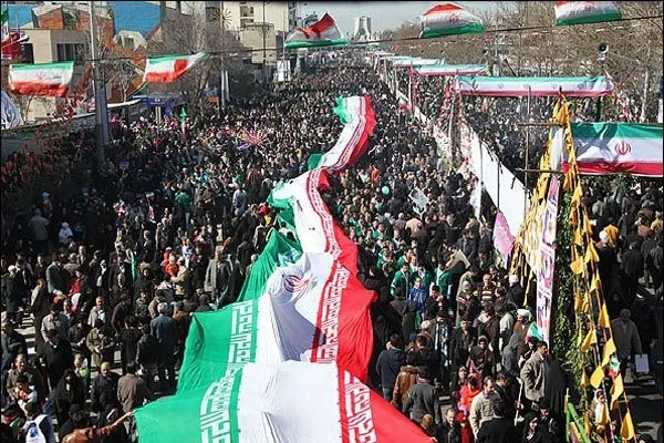 نقش راهپیمایی‌های مردمی در پیروزی و تداوم انقلاب اسلامی