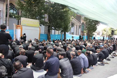 نماز ظهر عاشورا در ملایر