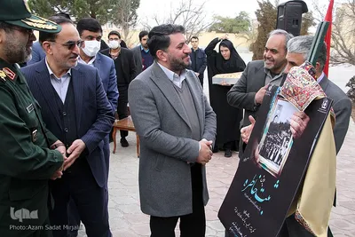 نواختن زنگ انقلاب در یزد