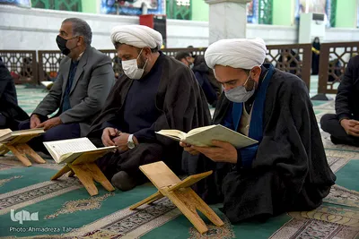محفل انس با قرآن کریم در امامزاده سیدمحمد(ع) خمینی‌شهر