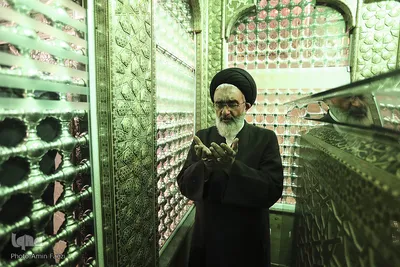 آئین غبارروبی ضریح مطهر احمدبن‌موسی(ع)‎