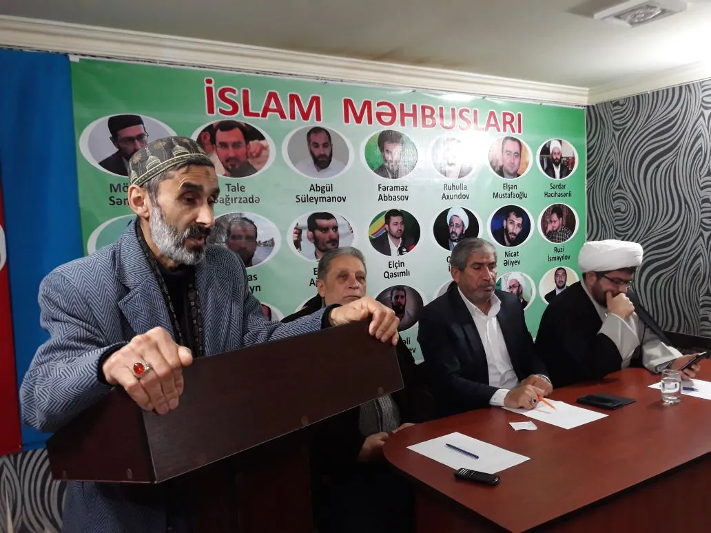 Bakıda islamçı məhbuslarla bağlı tədbir keçirilib - FOTO