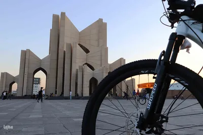 شهریار شیرین سخن