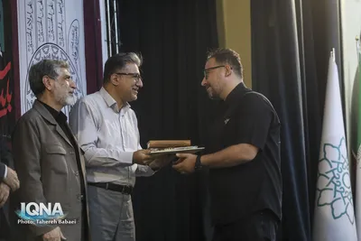 دومین جلسه قرآنیان تهران به همراه تجلیل از خبرنگاران قرآنی