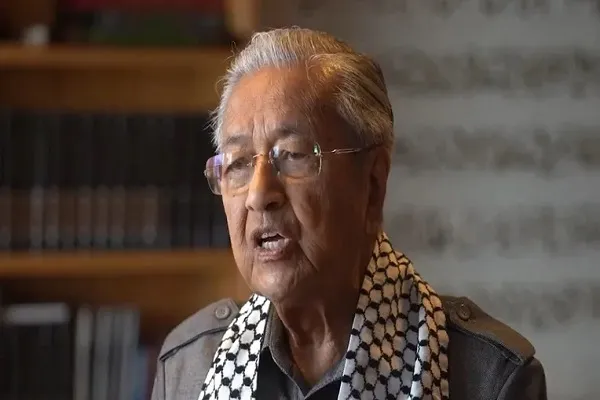 ماهاتیر محمد بستری شد