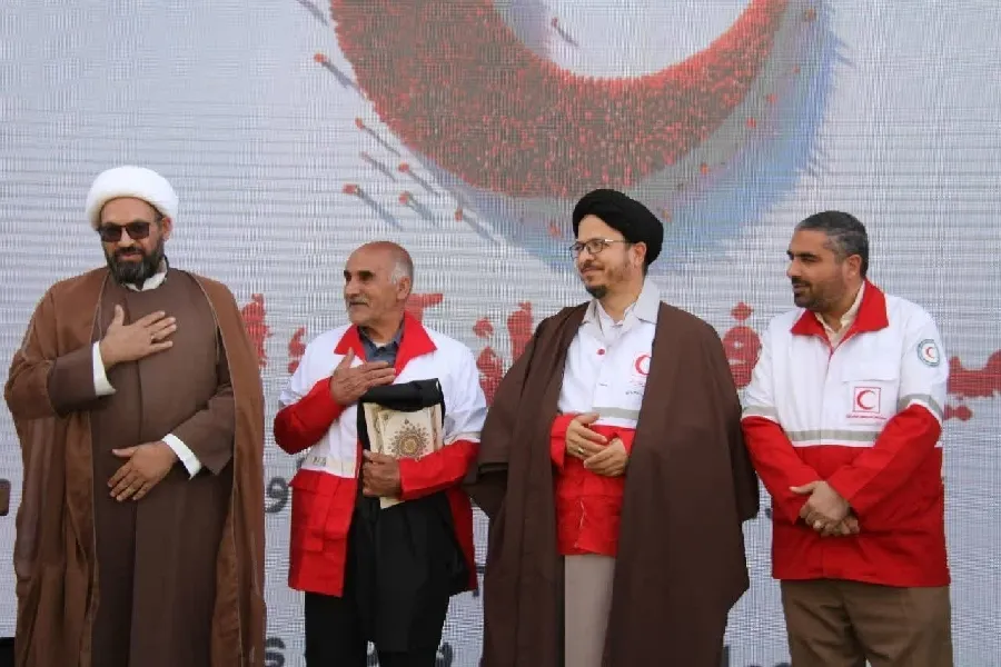 پدر شهید مدافع حرم چهارمحال‌وبختیاری عضو افتخاری جمعیت هلال‌احمر شد