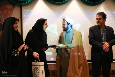 تجلیل از بانوی ارمنی مدافع وطن در اصفهان