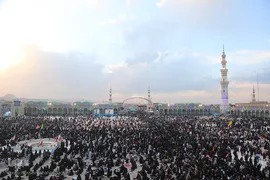 مسجد مقدس جمکران در شب نیمه شعبان