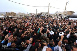 حضور رهبر معظم انقلاب در منطقه زلزله‌زده سرپل ذهاب