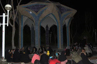 آیین جزءخوانی قرآن کریم در جوار مقبره شهدای گمنام