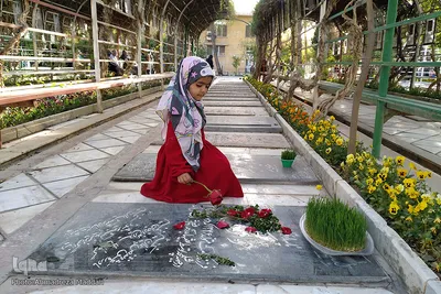 حال و هوای آخرین پنج شنبه سال در گلزار شهدای شیراز