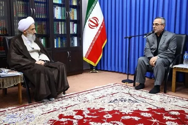 نماینده ولی فقیه در مازندران  با  دبیر کانون های خدمت رضوی  استان