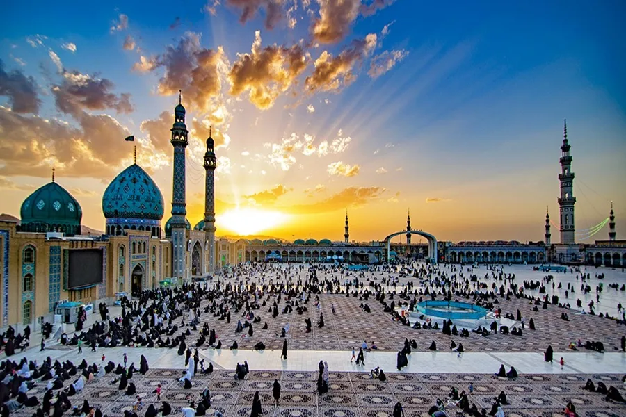 سر بر کدام آستان بساییم تا بیابیم تو را / از وصال بگو