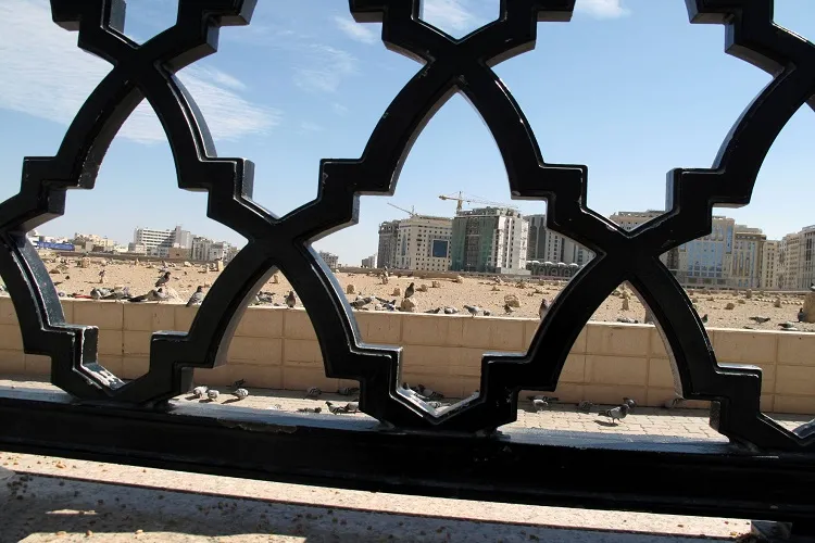 استدلال از بین بردن نماد شرک در تخریب قبور بقیع با آموزه‌های قرآن مطابقت ندارد