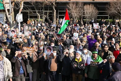 راهپیمایی نمازگزاران اصفهانی به شکرانه پیروزی مقاومت