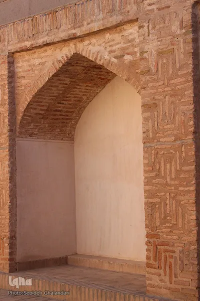 بنای تاریخی خواجه خضر ؛ معماری با کاربری مسجد، آرامگاه
