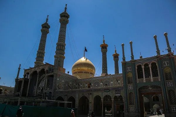 دعای عهد از مأذنه حرم مطهر حضرت معصومه(س) قرائت می‌شود