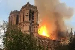 La cathédrale Notre-Dame de Paris dévastée par un incendie
