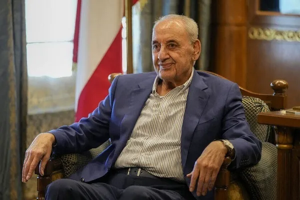 Ketua Parlemen Lebanon Berikan Paus Sebuah Alquran