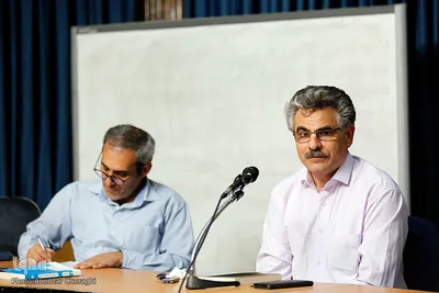 نقد و بررسی کتاب تولید و مصرف فرهنگی در دانشگاه ایرانی