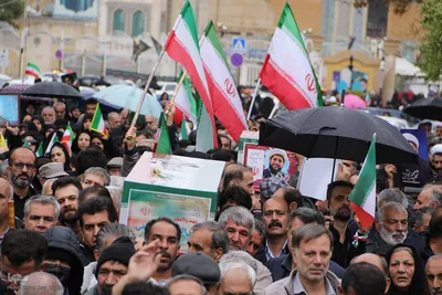 تشییع پیکر مطهر ۵ شهید جنگ تحمیلی آمریکایی صهیونیستی در شیراز