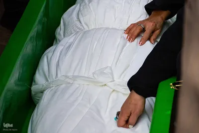 تشییع پیکر استاد امیرهوشنگ جزی‌زاده در اصفهان