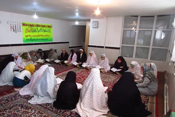 برگزاری 15 دوره آموزش عمومی قرآن در شهرستان سنندج