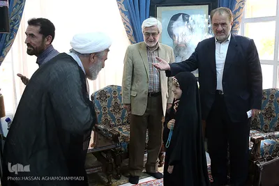 آئین تجلیل از حافظان و قاریان محافل انس با قرآن حرم مطهر امام خمینی(ره)