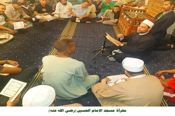 Misir məscidlərinin imamları ümumi xalqla Quran məclisləri keçirib