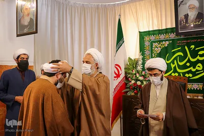 آیین عمامه گذاری طلاب حوزه علمیه منصوریه شیراز