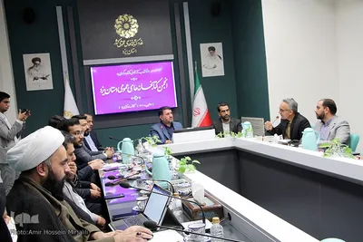 نشست انجمن کتابخانه های عمومی استان با ریاست فاطمی استاندار یزد‎‎