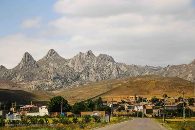 طبیعت ارتفاعات روستای مزرعه و قلعه شیور