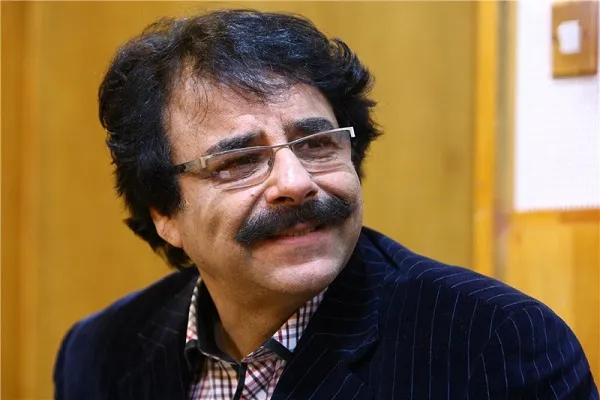 علیرضا افتخاری و همایون پرنیا با موسیقی لری در کنار سیل‌زدگان