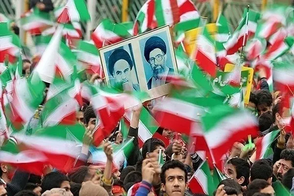 Perayaan kebangsaan Iran di media dunia berjanji setia pada cita-cita revolusi Islam + video