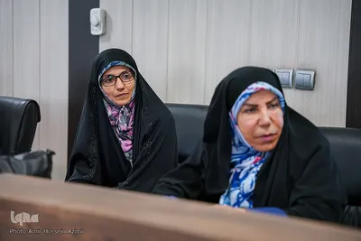 نشست مسئولان مردمی فعالیت‌های قرآنی شیراز با فرماندار