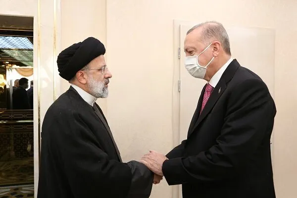 İran'dan Türkiye'ye sahra hastanesi, sağlık ekibi ve insani yardım malzemesi desteği