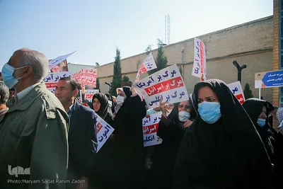 خروش انقلابی مردم ولایتمدار استان فارس در محکومیت نشریه فرانسوی