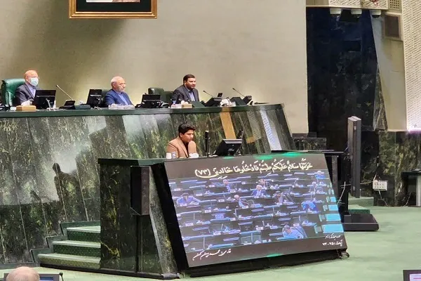 تلاوت نوجوان قاری قرآن در مجلس شورای اسلامی + فیلم