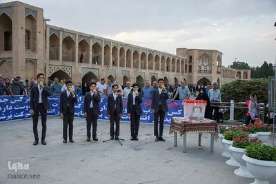 جشن انتخابات در پل خواجوی اصفهان