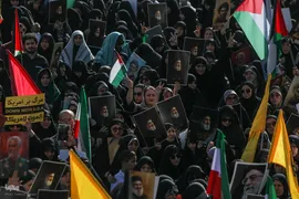 تجمع بزرگ مردم تهران برای اعلام حمایت از اجرای عملیات «وعده صادق ۲»