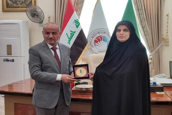 زمینه‌های همکاری دانشگاه حضرت معصومه(س) و الکوفه نجف بررسی شد