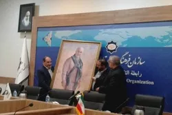 Döyüşçü Hacı Qasim; İnqilab rəhbərinə hədiyyə - Foto