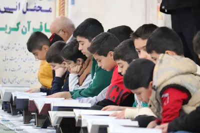 کرسی تلاوت قرآن کریم در ملایر