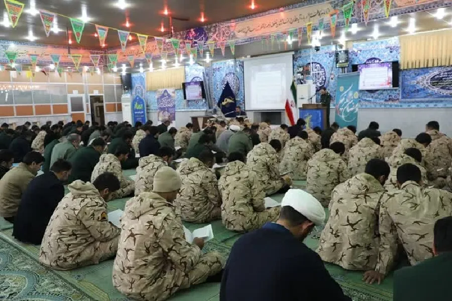 برگزاری محفل انس با قرآن در سپاه قمر بنی‌هاشم(ع) + عکس