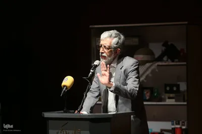 مراسم رونمایی از فرهنگنامه «اسارت و آزادگان»