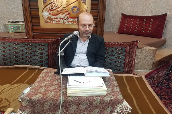 برگزاری محفل قرآنی حسینیه‌ آذرشهریها با حضور «عبدالوحید جعفرزاده» + عکس