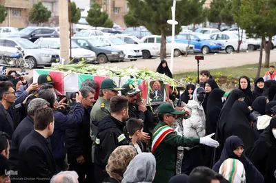 مراسم تشییع و تدفین شهید "احسان غمی تازه کندی" اولین شهید اهری جنگ رمضان در اهر